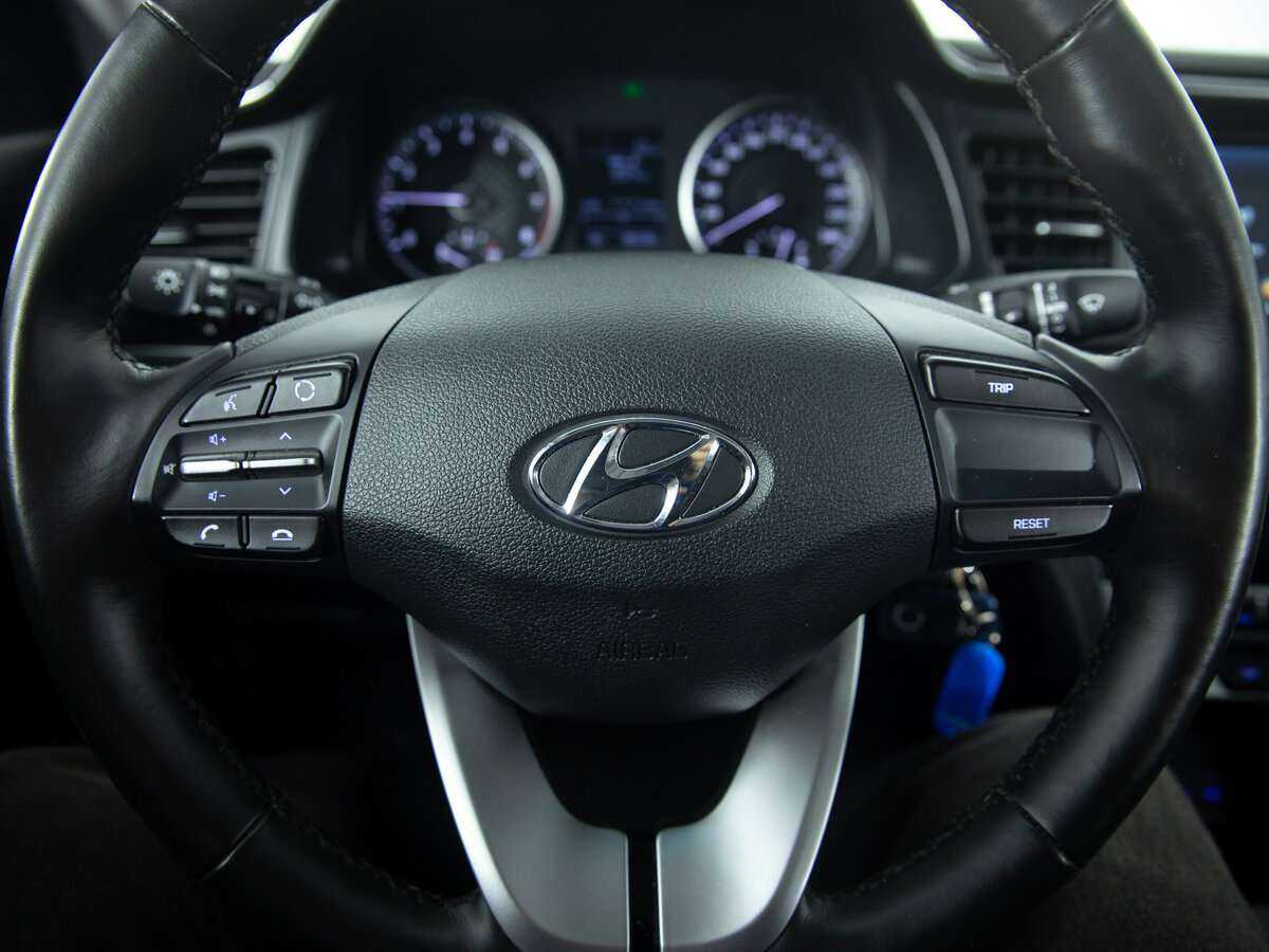 Hyundai Elantra 2020 года с пробегом. Фото: #11