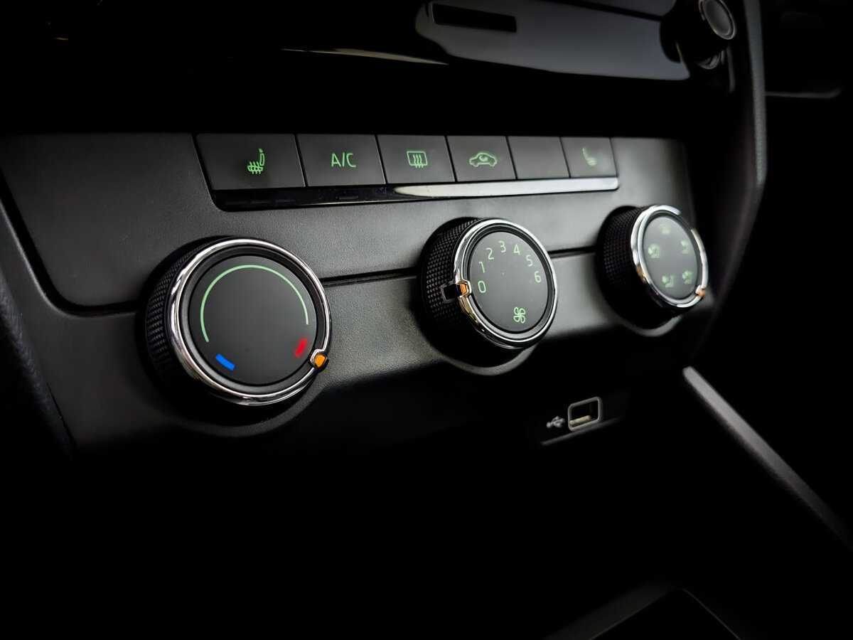 Skoda Octavia 2018 года с пробегом. Фото: #24