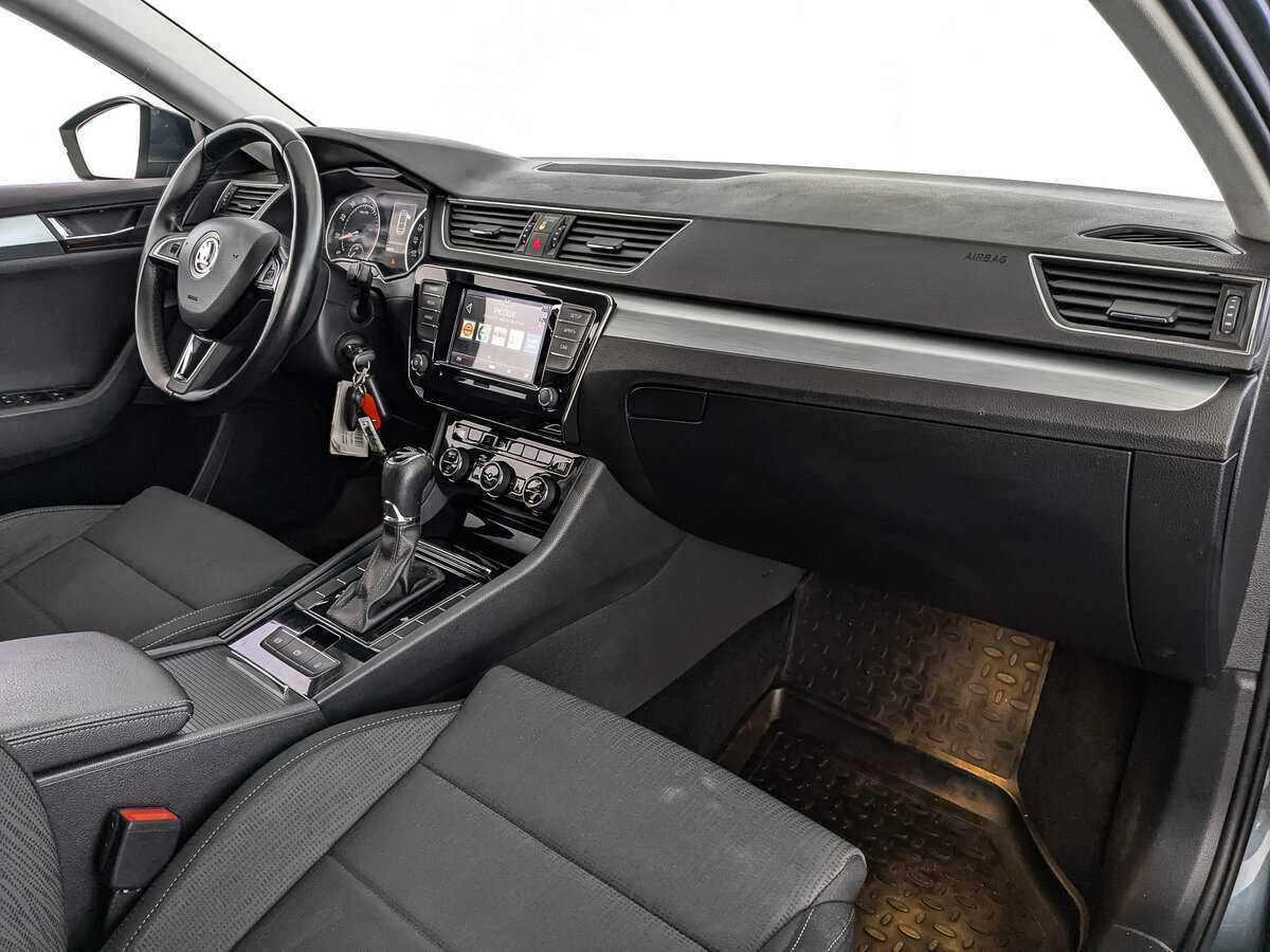 Skoda Superb 2018 года с пробегом. Фото: #8