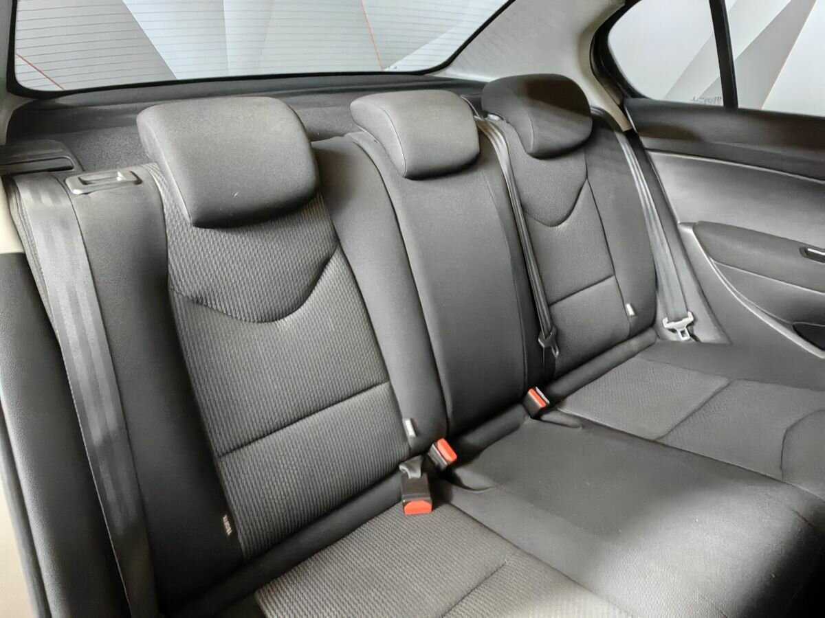 Peugeot 408 2014 года с пробегом. Фото: #12