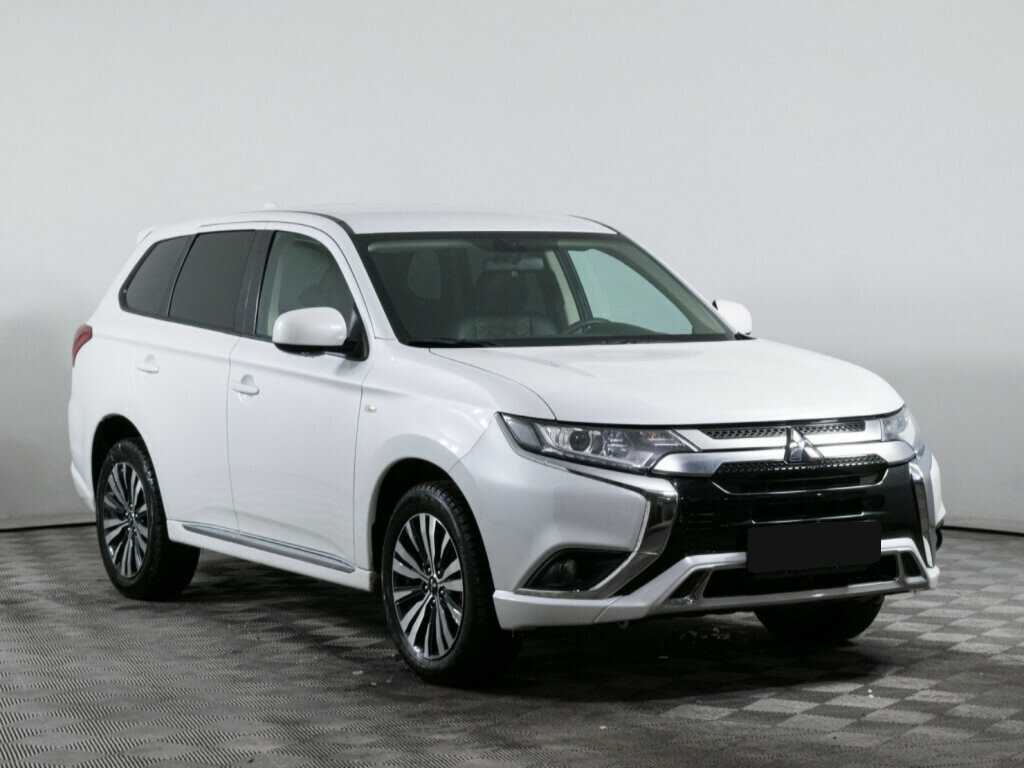 Mitsubishi Outlander 2022 года с пробегом. Фото: #2