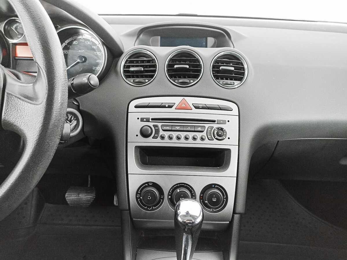 Peugeot 408 2012 года с пробегом. Фото: #9