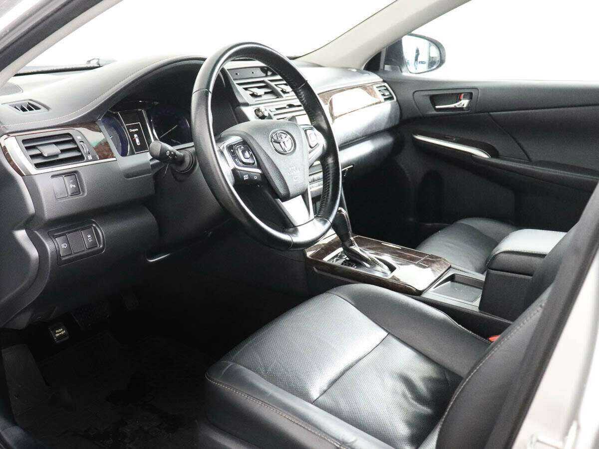 Toyota Camry 2018 года с пробегом. Фото: #7