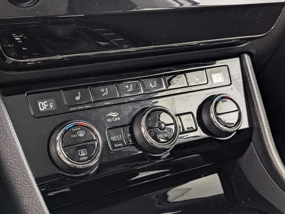 Skoda Superb 2018 года с пробегом. Фото: #20