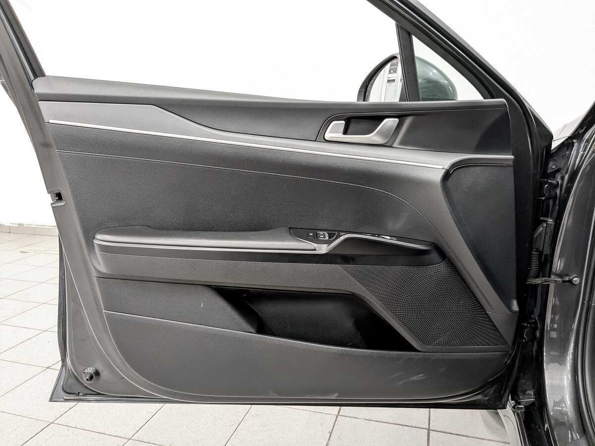 Kia K5 2021 года с пробегом. Фото: #18