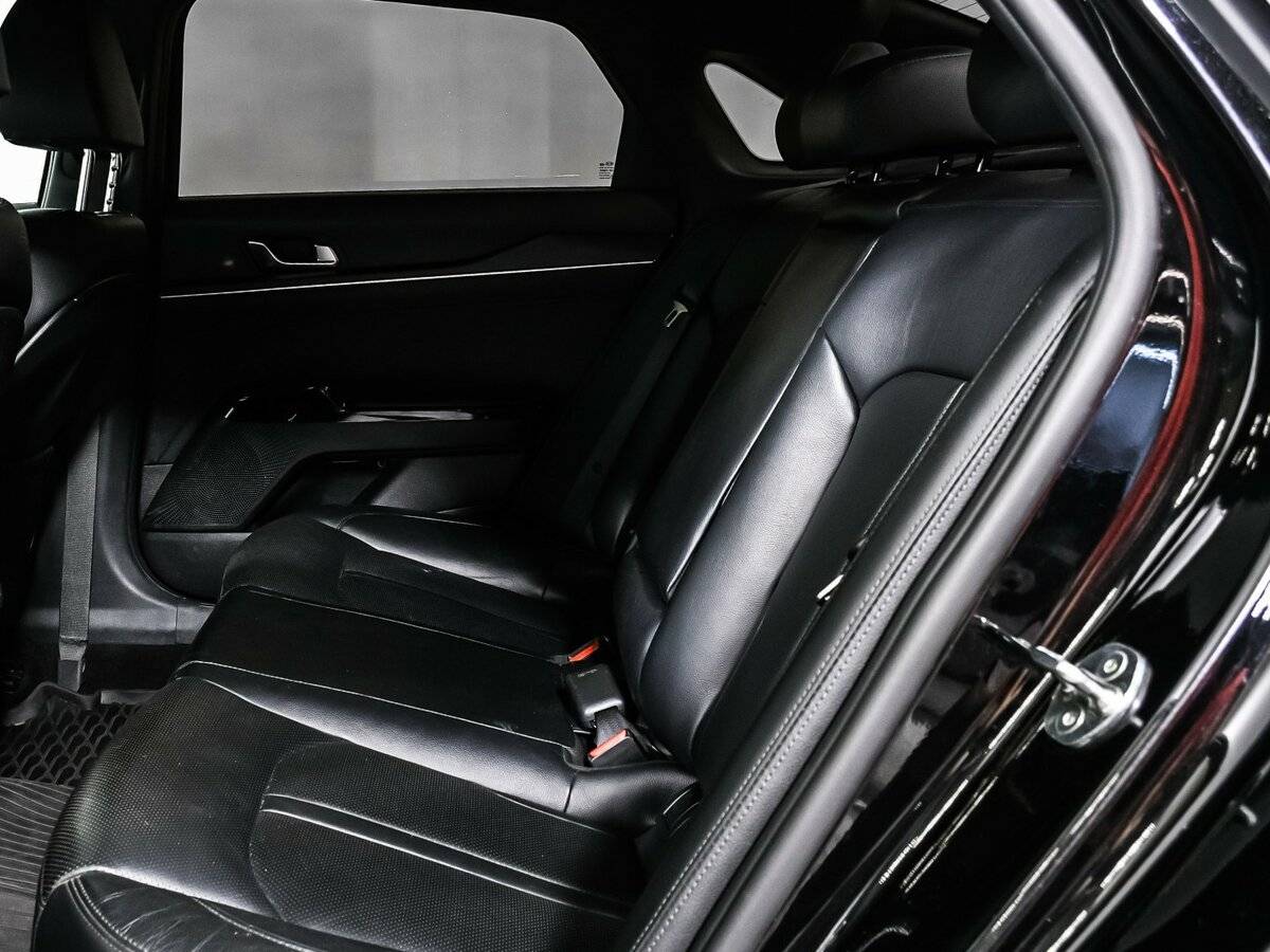 Kia K5 2020 года с пробегом. Фото: #11