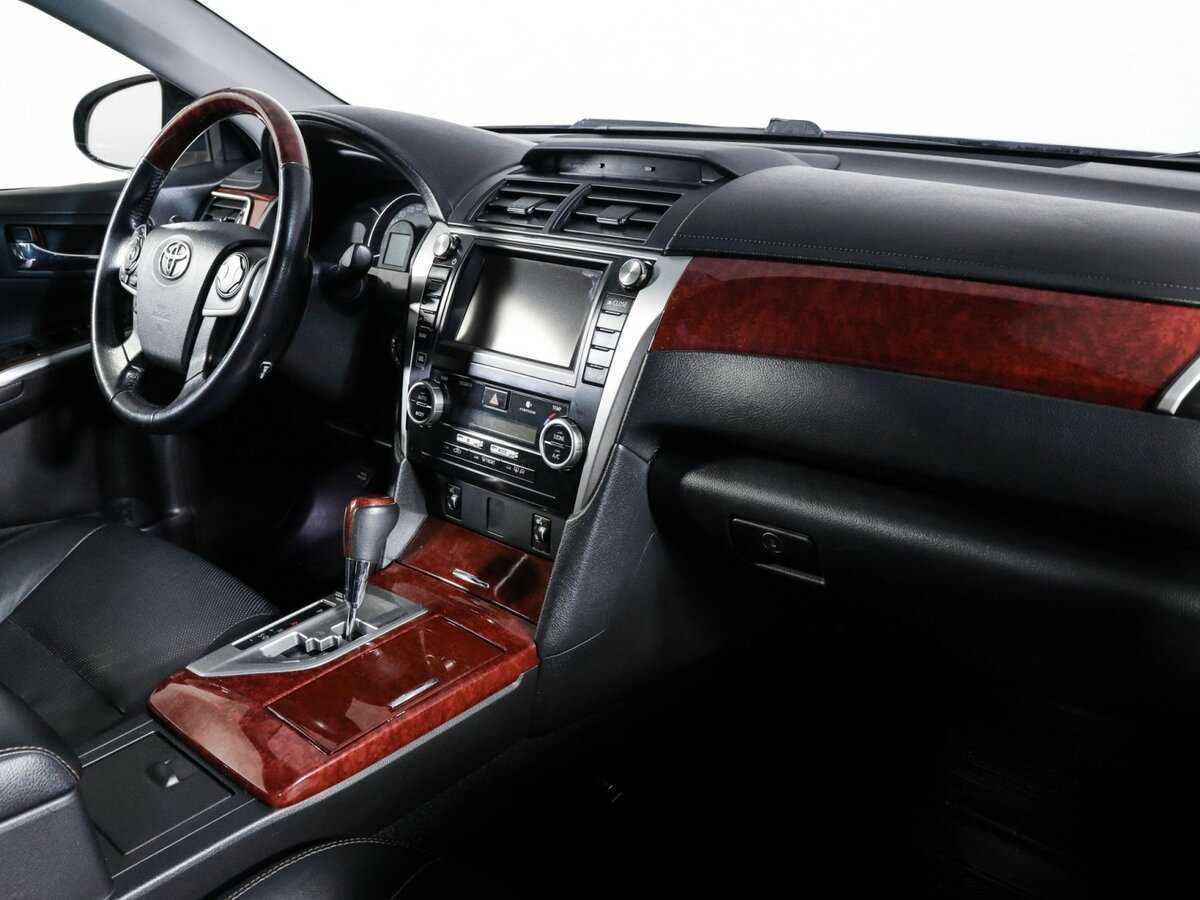 Toyota Camry 2012 года с пробегом. Фото: #8