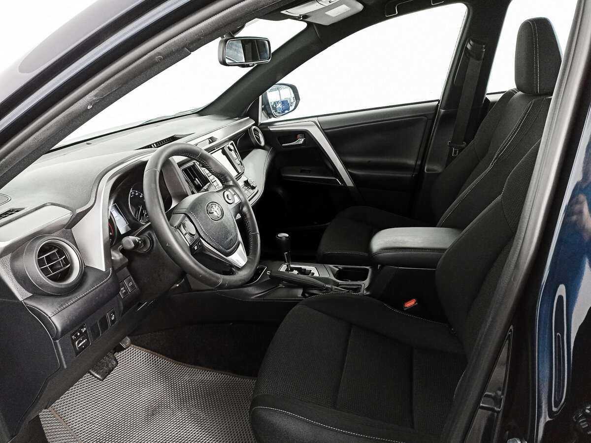 Toyota RAV4 2019 года с пробегом. Фото: #15