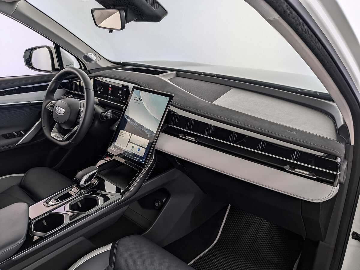 Geely Atlas 2024 года с пробегом. Фото: #8