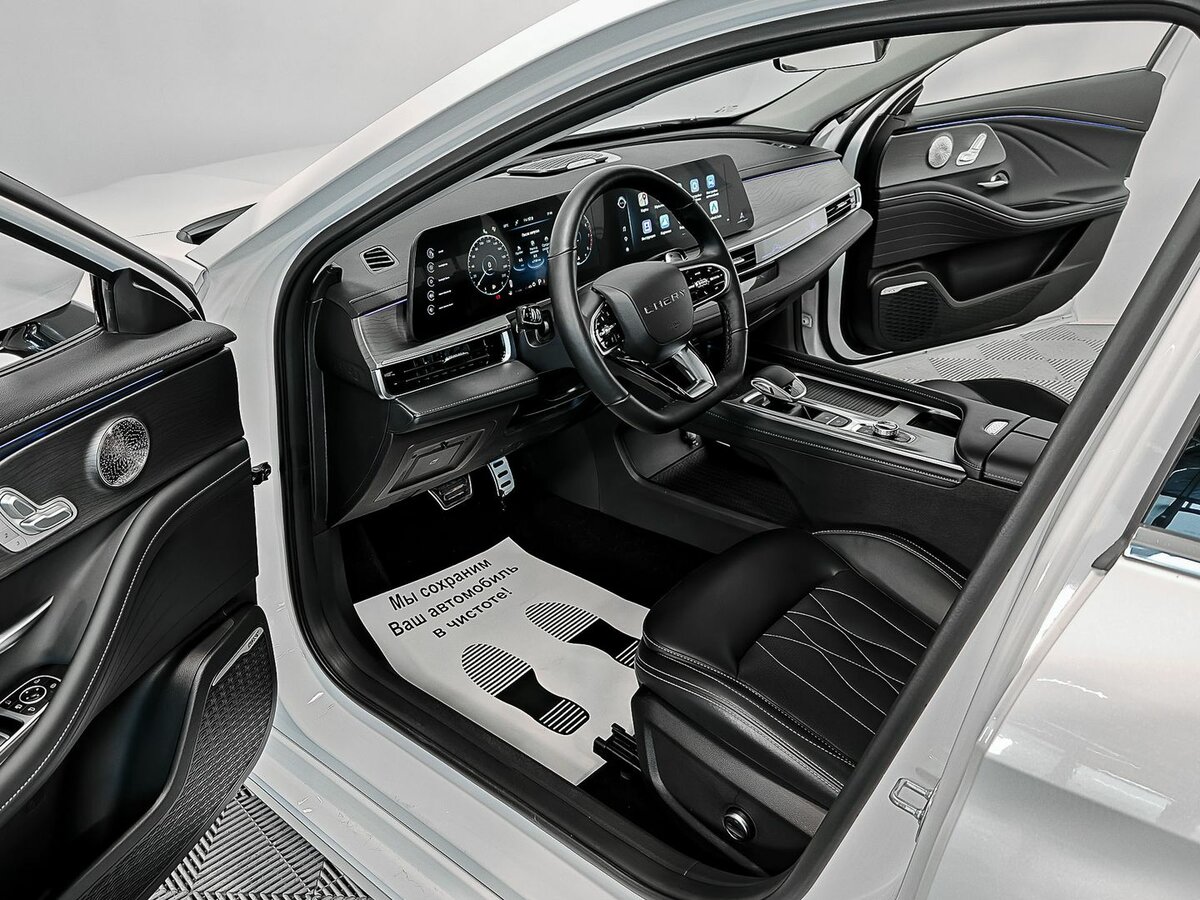 Chery Arrizo 8 2023 года с пробегом. Фото: #4