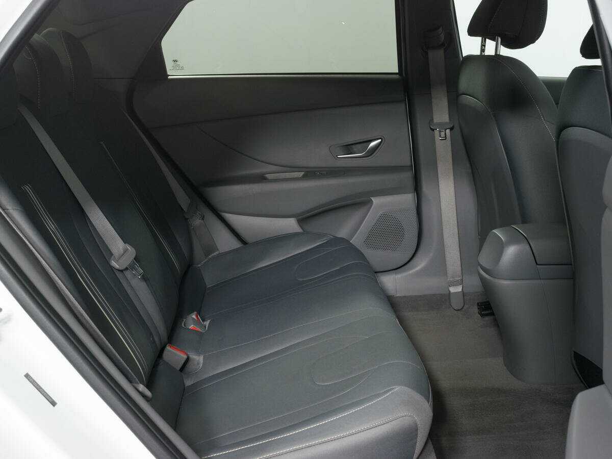 Hyundai Elantra 2021 года с пробегом. Фото: #11