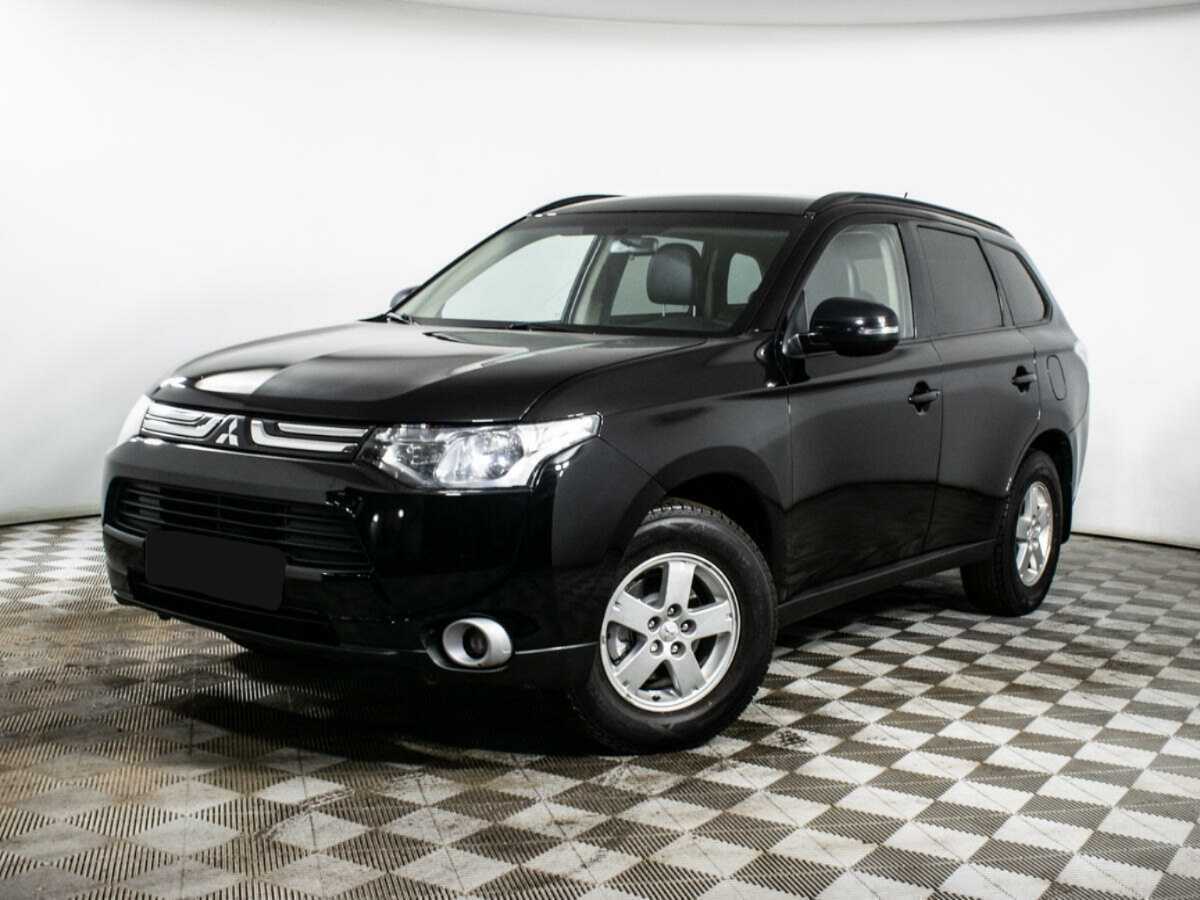 Mitsubishi Outlander 2013 года с пробегом. Посмотреть фото