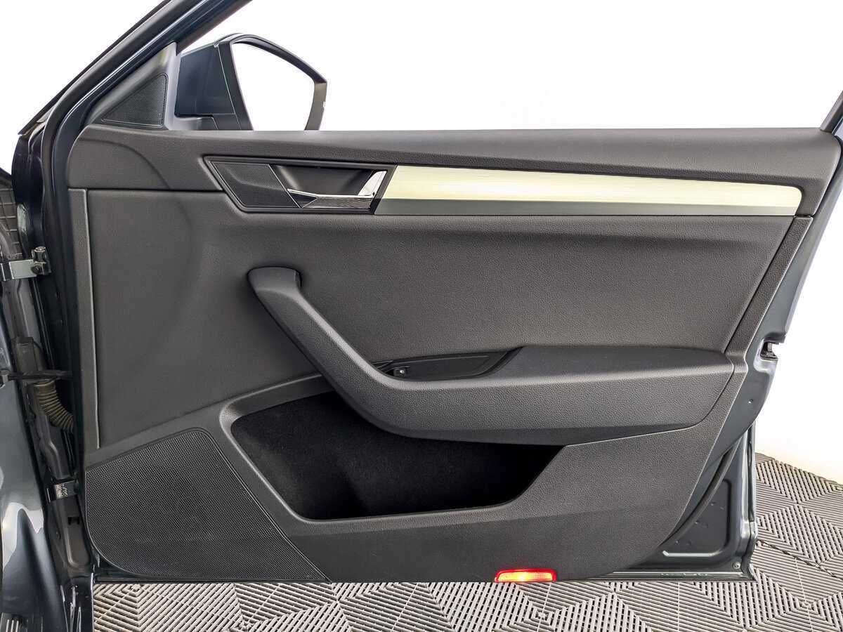 Skoda Superb 2019 года с пробегом. Фото: #23