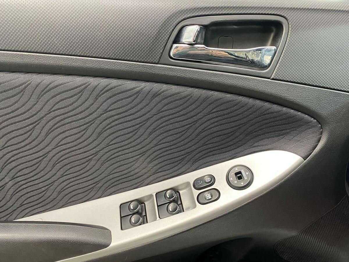 Hyundai Solaris 2013 года с пробегом. Фото: #15