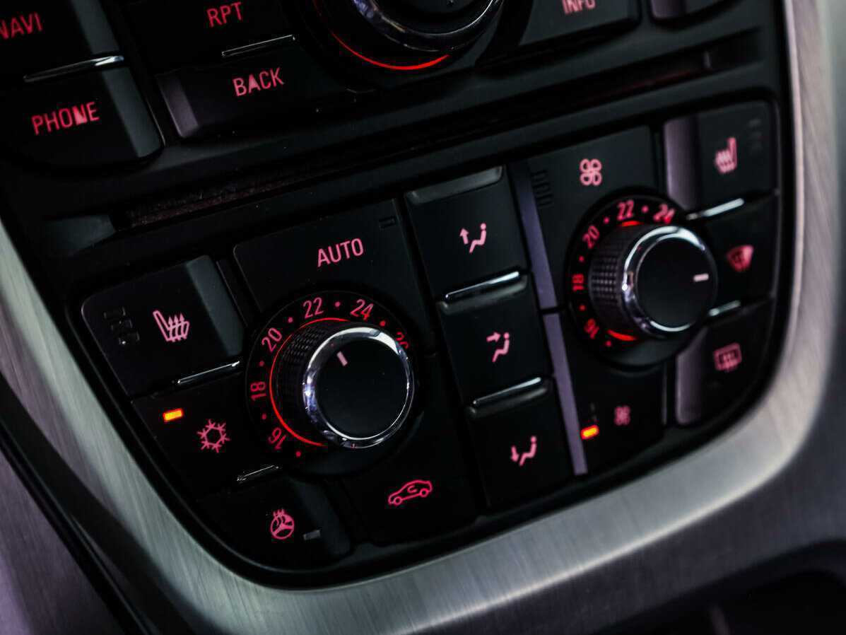 Opel Astra 2012 года с пробегом. Фото: #13