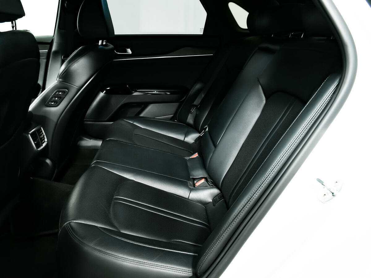 Kia K5 2021 года с пробегом. Фото: #11