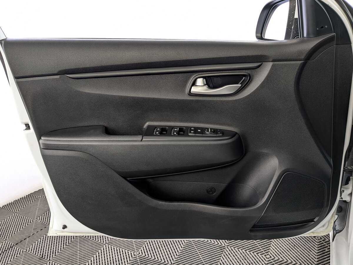 Kia Rio 2018 года с пробегом. Фото: #18