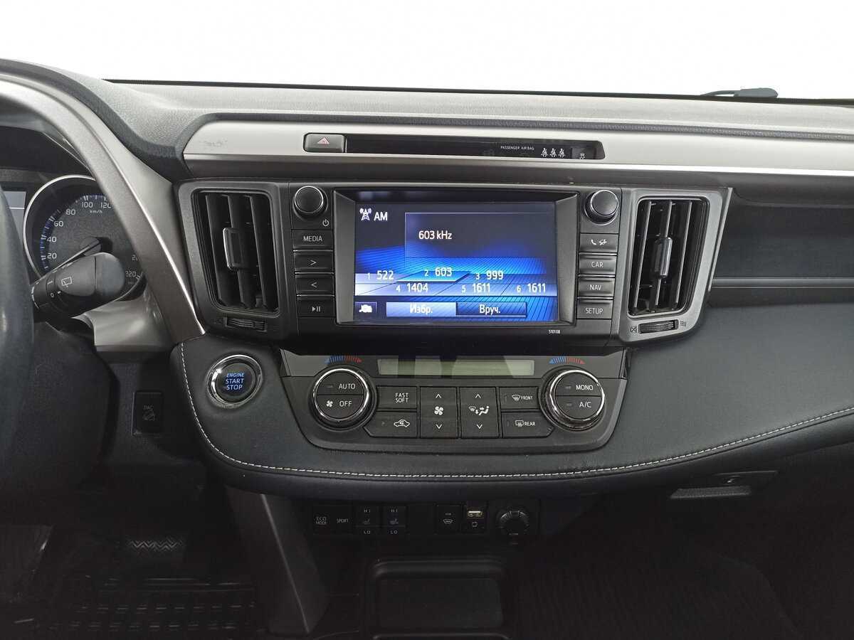 Toyota RAV4 2018 года с пробегом. Фото: #14