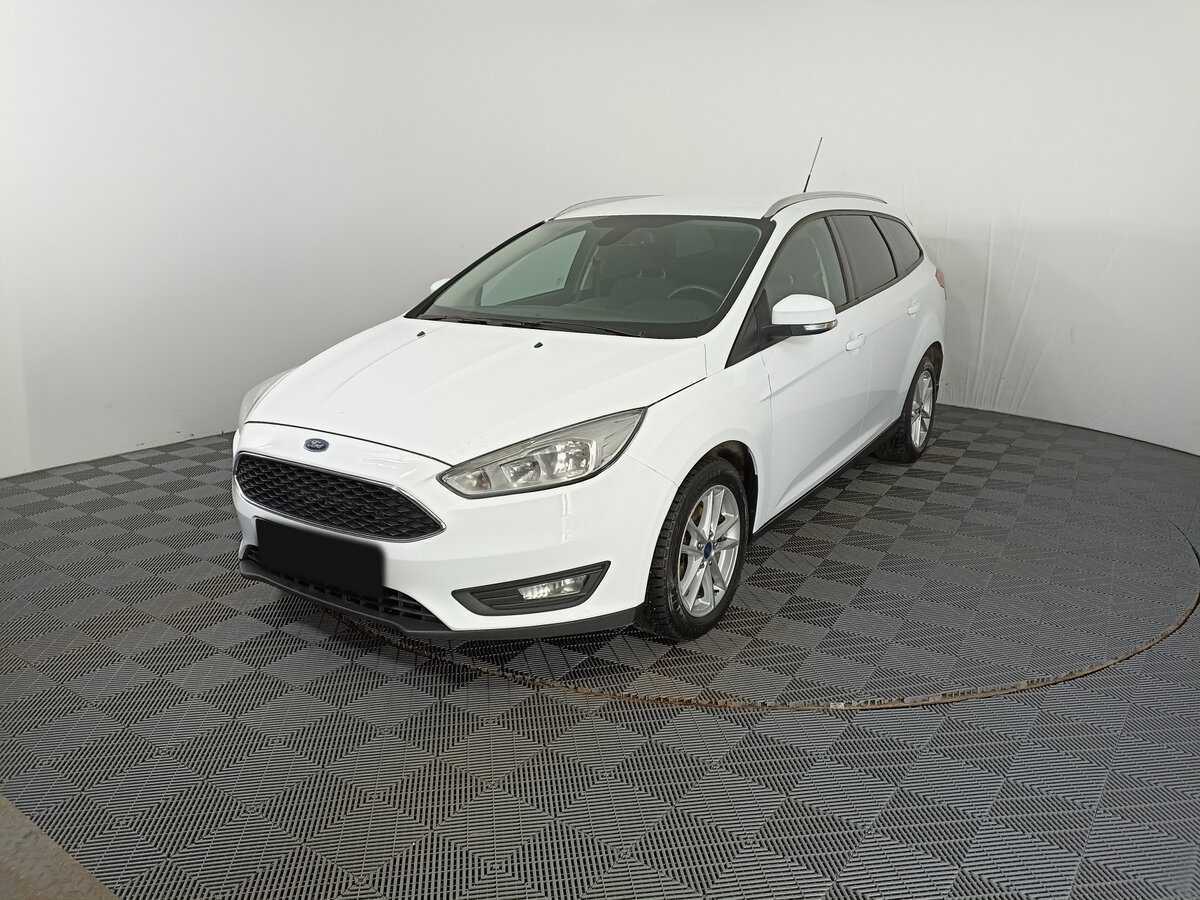 Ford Focus 2015 года с пробегом. Посмотреть фото