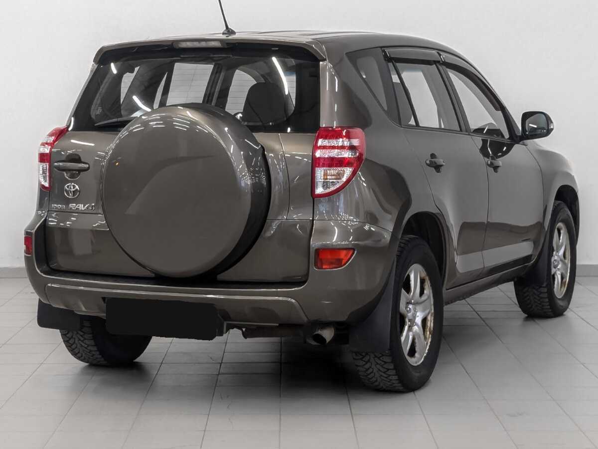 Toyota RAV4 2012 года с пробегом. Фото: #4