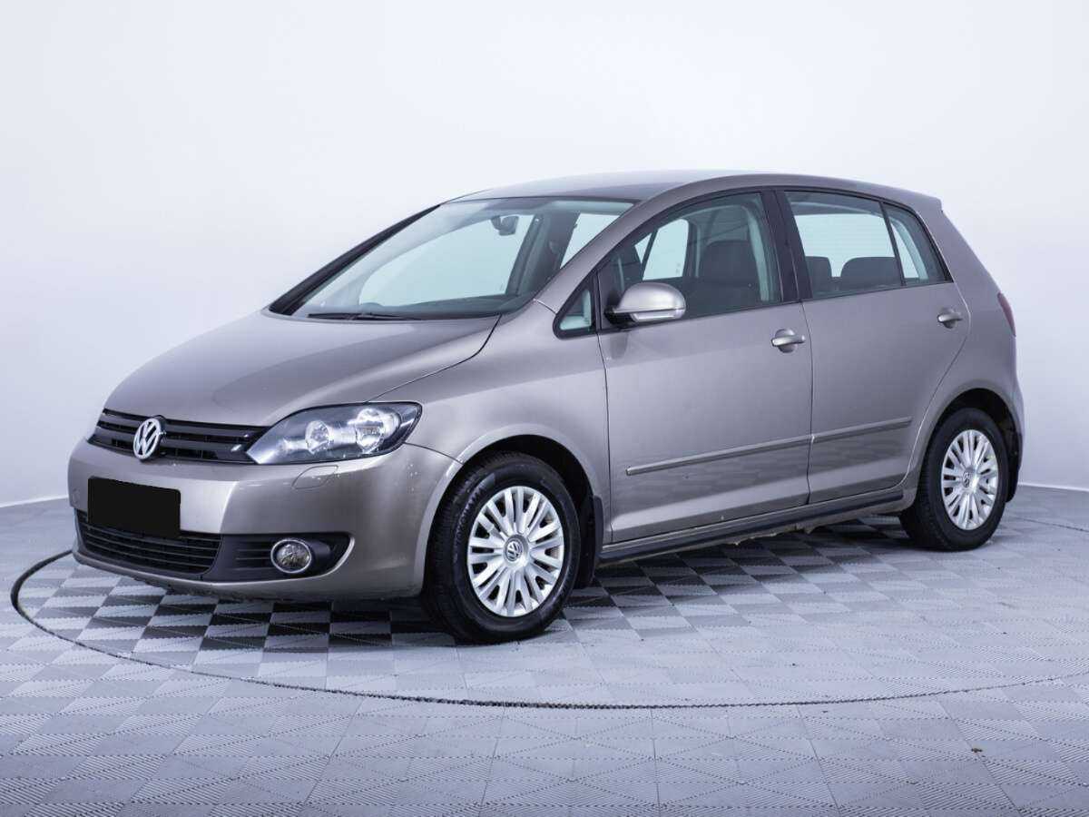 Volkswagen Golf Plus 2012 года с пробегом. Фото: #0
