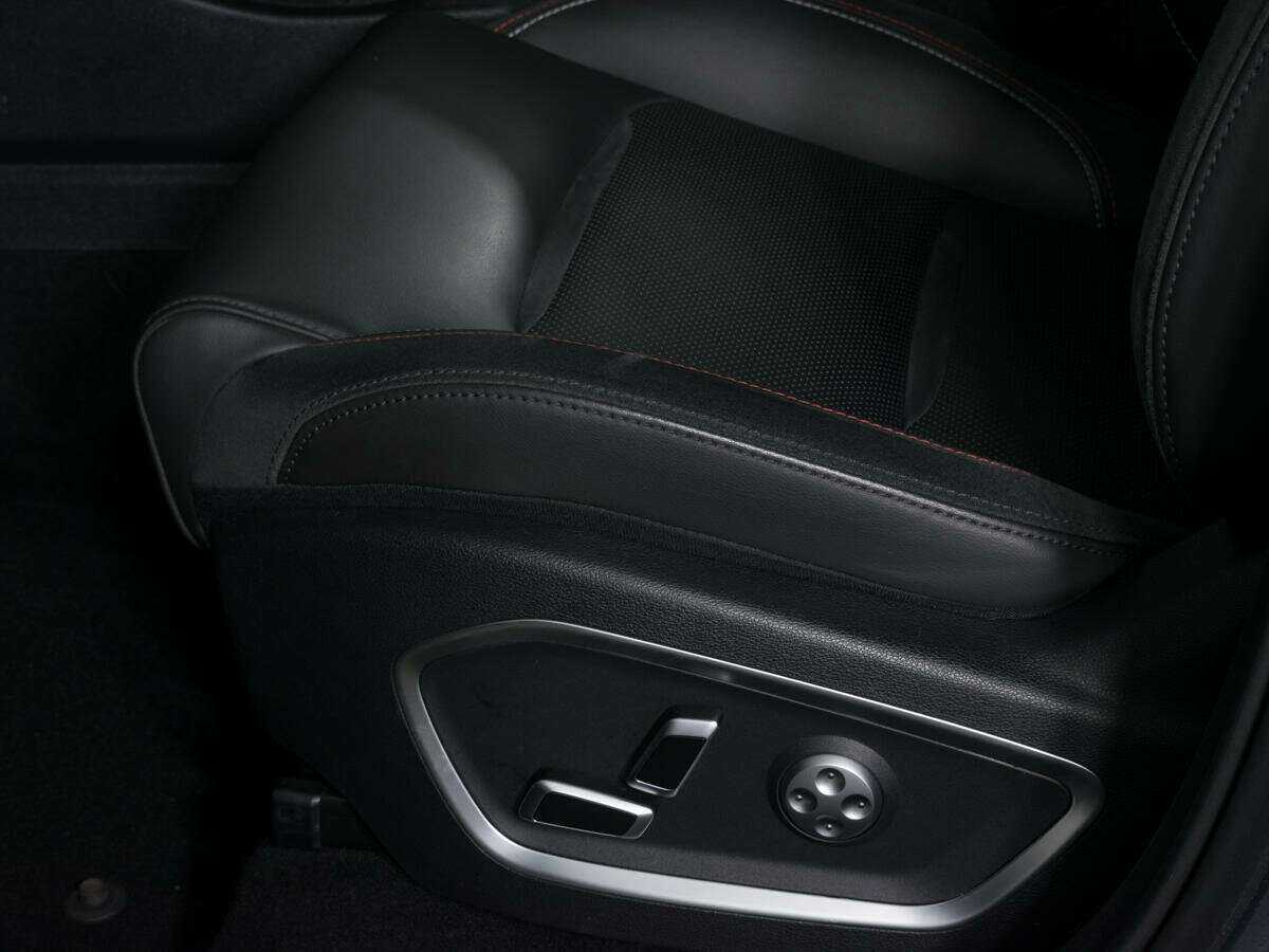 Geely Tugella 2022 года с пробегом. Фото: #14