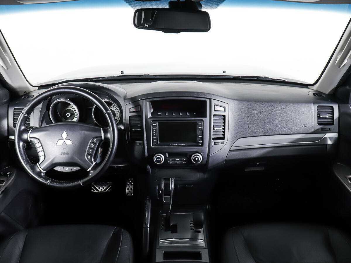 Mitsubishi Pajero 2012 года с пробегом. Фото: #9