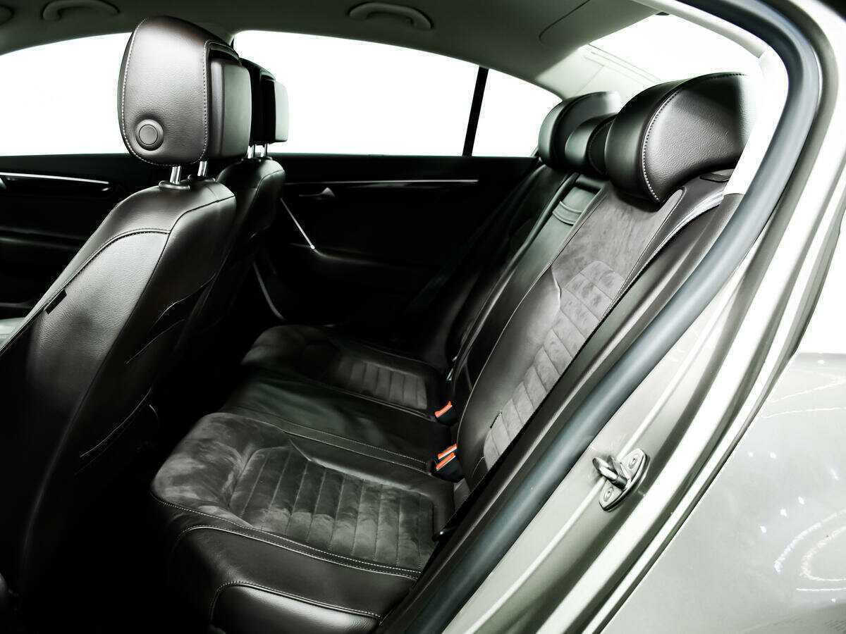Volkswagen Passat 2012 года с пробегом. Фото: #11