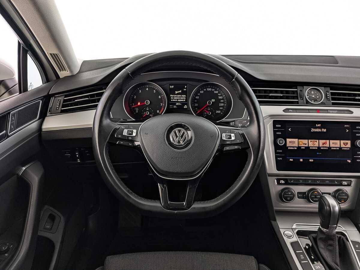 Volkswagen Passat 2019 года с пробегом. Фото: #21
