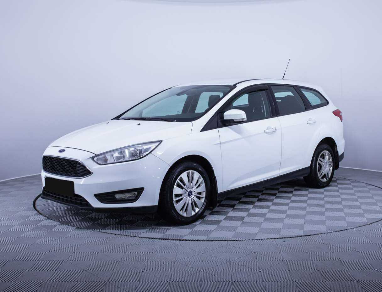 Ford Focus 2015 года с пробегом. Посмотреть фото