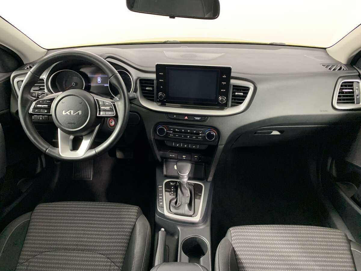Kia Ceed 2021 года с пробегом. Фото: #11