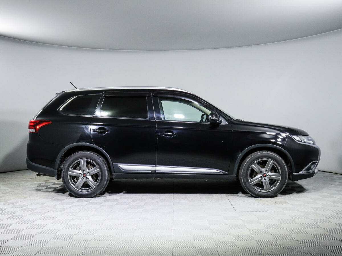 Mitsubishi Outlander 2016 года с пробегом. Фото: #3