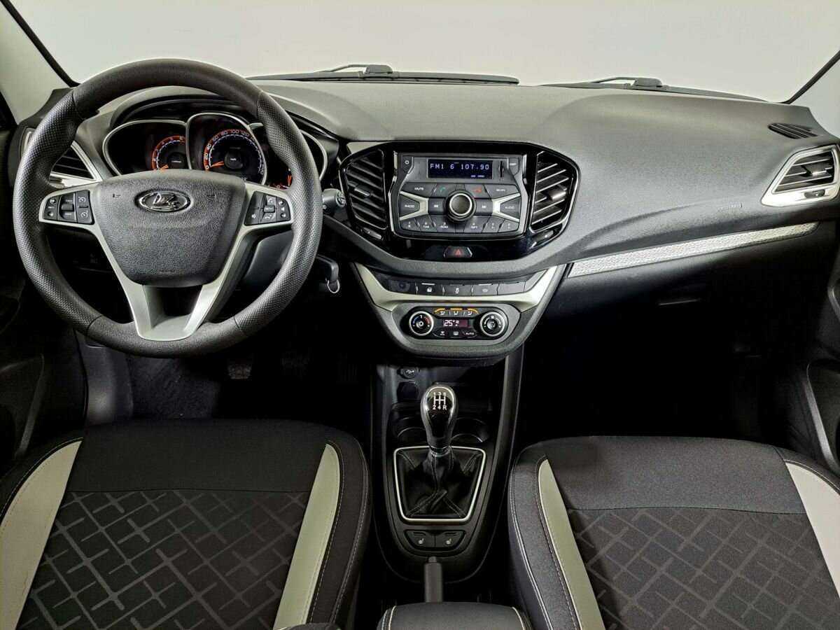 Lada (ВАЗ) Vesta 2019 года с пробегом. Фото: #11