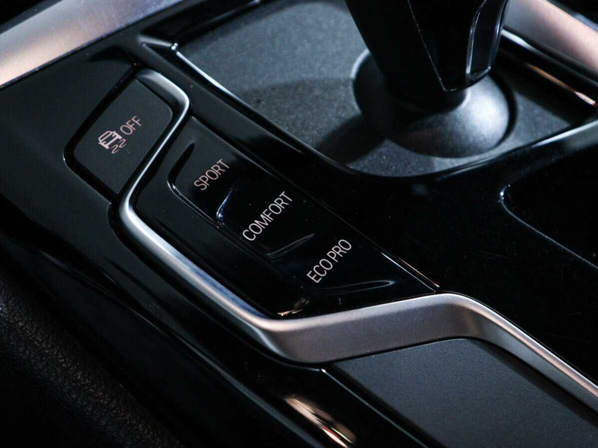 BMW 5 серии 2019 года с пробегом. Фото: #15