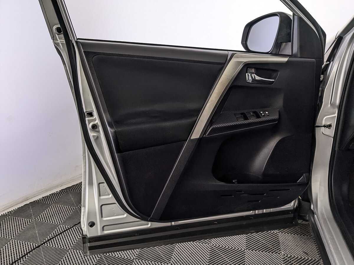 Toyota RAV4 2013 года с пробегом. Фото: #18