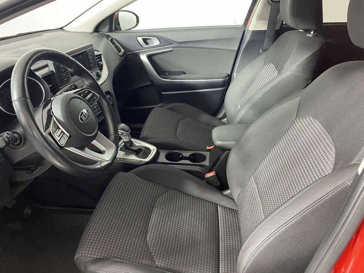 Kia Ceed 2020 года с пробегом. Фото: #8