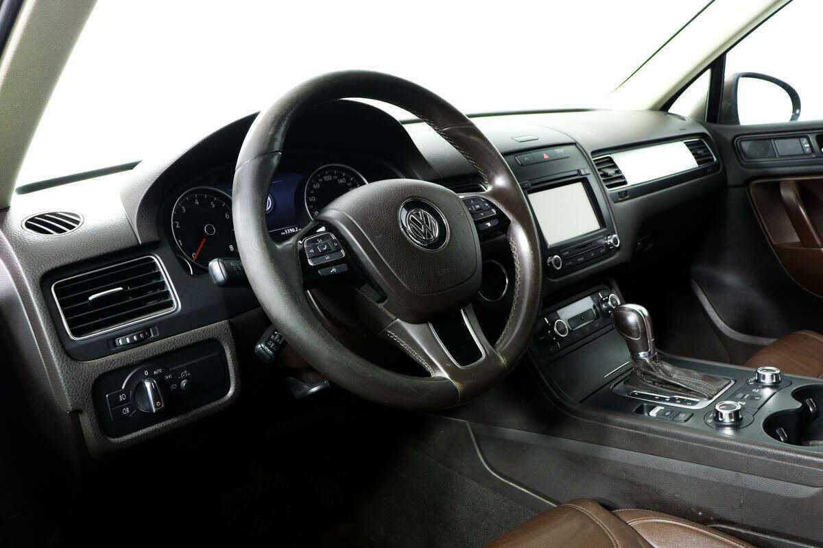 Volkswagen Touareg 2012 года с пробегом. Фото: #12