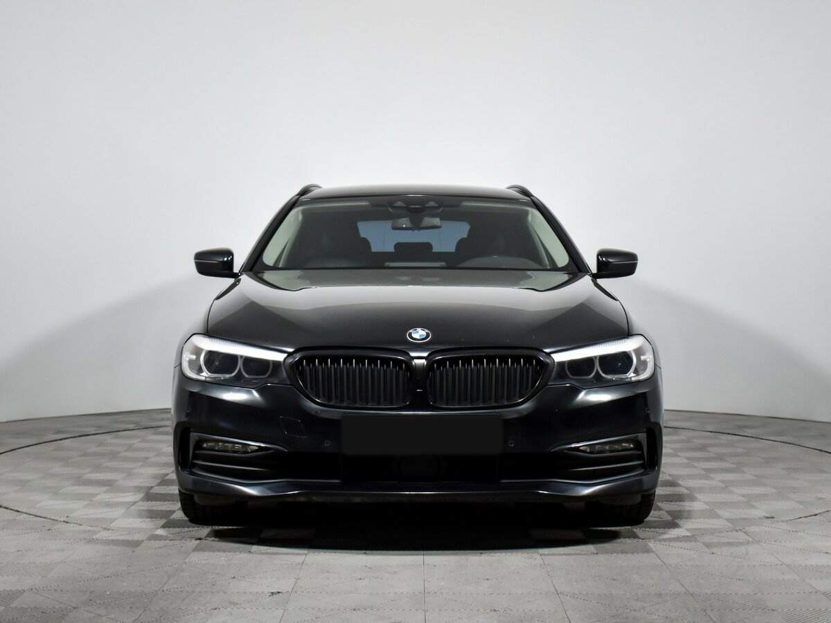 BMW 5 серии 2017 года с пробегом. Фото: #1