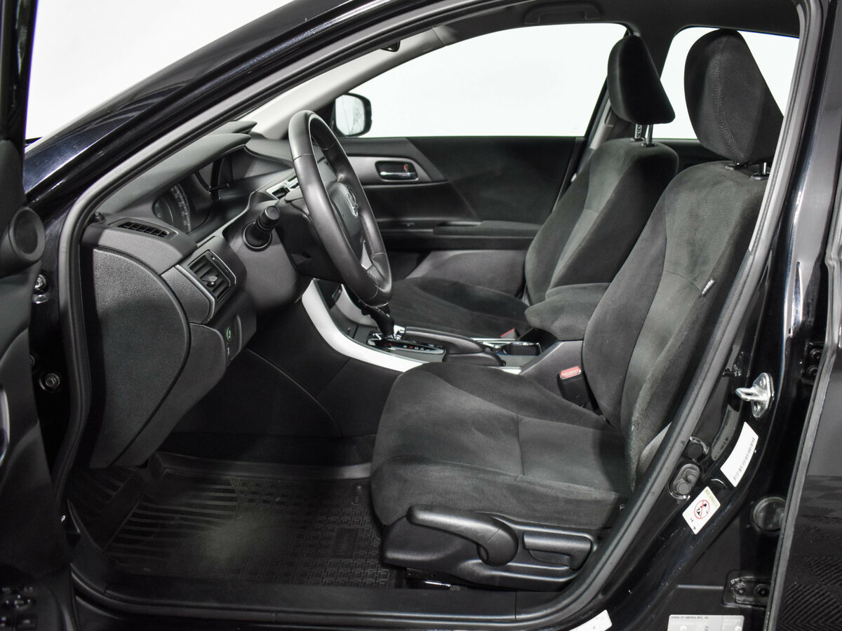 Honda Accord 2013 года с пробегом. Фото: #8