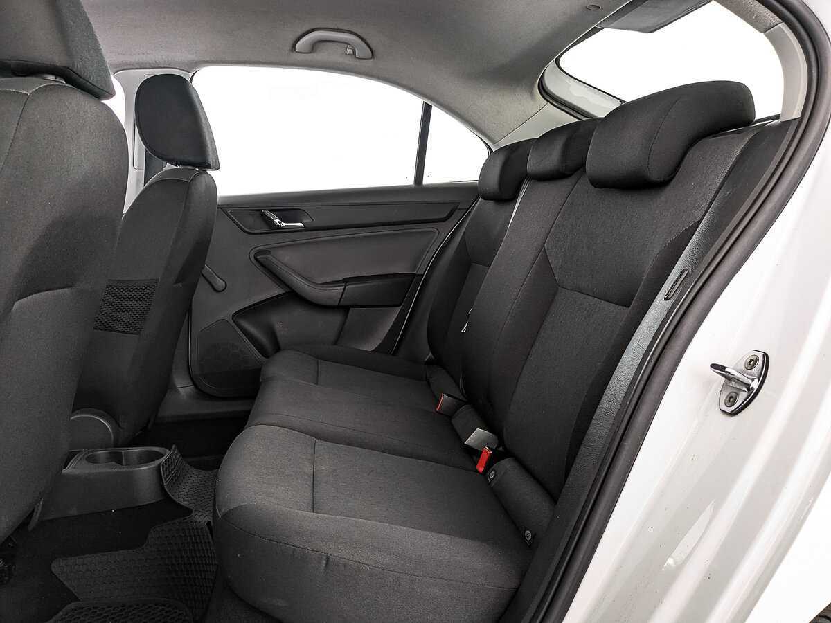 Skoda Rapid 2017 года с пробегом. Фото: #17