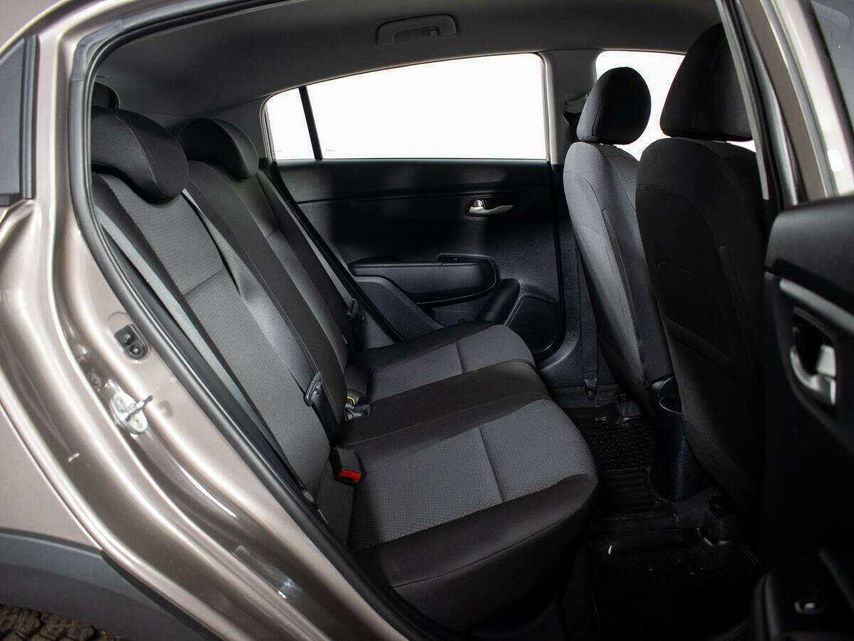 Kia Rio 2021 года с пробегом. Фото: #7