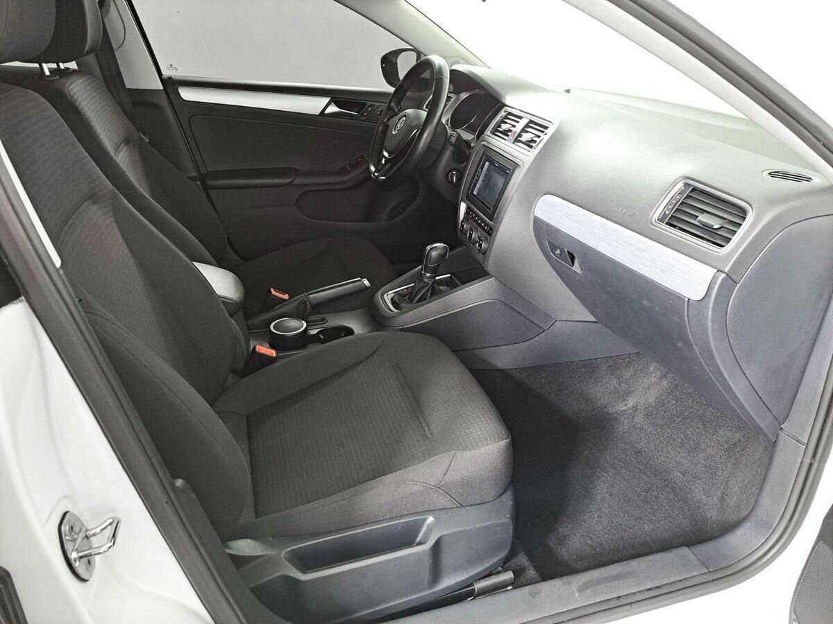 Volkswagen Jetta 2016 года с пробегом. Фото: #10