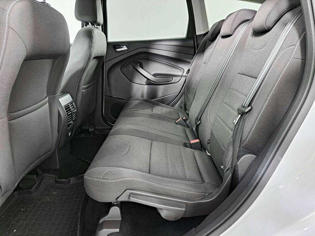 Ford Kuga 2015 года с пробегом. Фото: #9