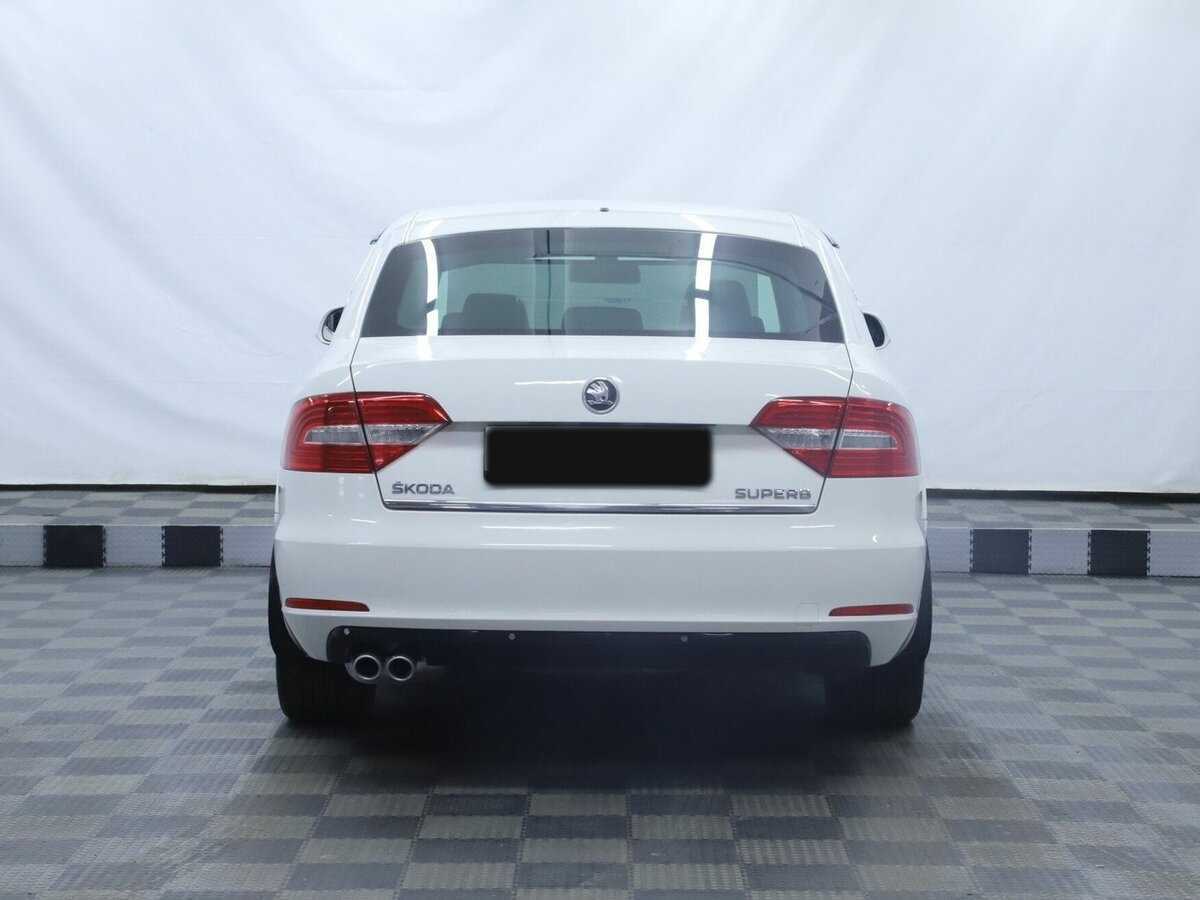 Skoda Superb 2013 года с пробегом. Фото: #4
