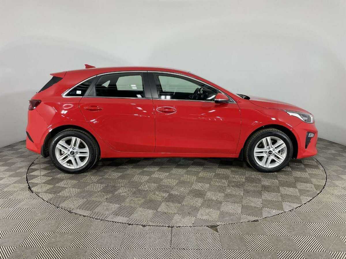Kia Ceed 2020 года с пробегом. Фото: #3