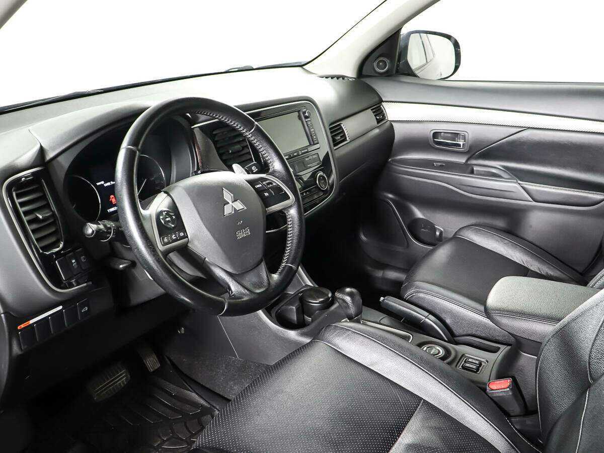 Mitsubishi Outlander 2012 года с пробегом. Фото: #13
