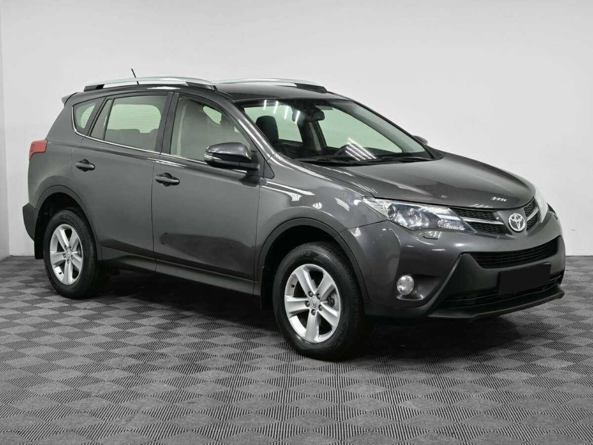 Toyota RAV4 2013 года с пробегом. Фото: #2
