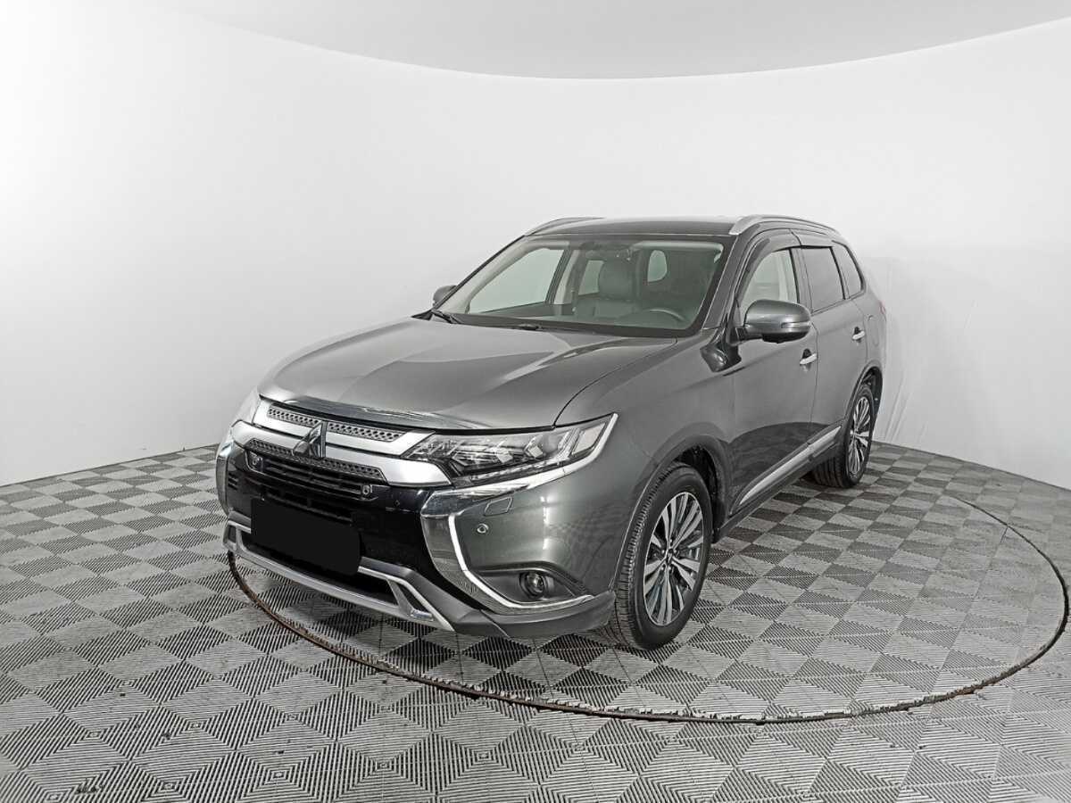 Mitsubishi Outlander 2021 года с пробегом. Посмотреть фото