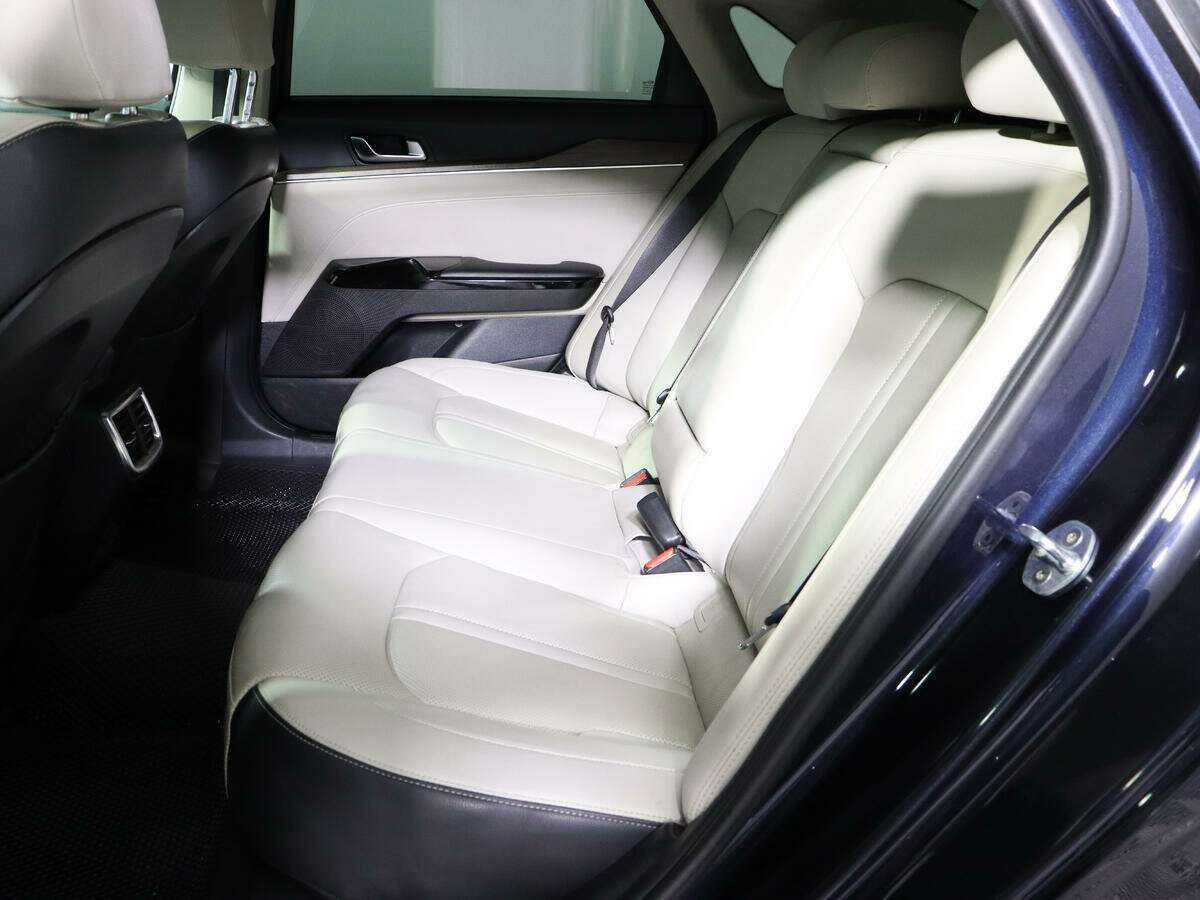 Kia K5 2021 года с пробегом. Фото: #7