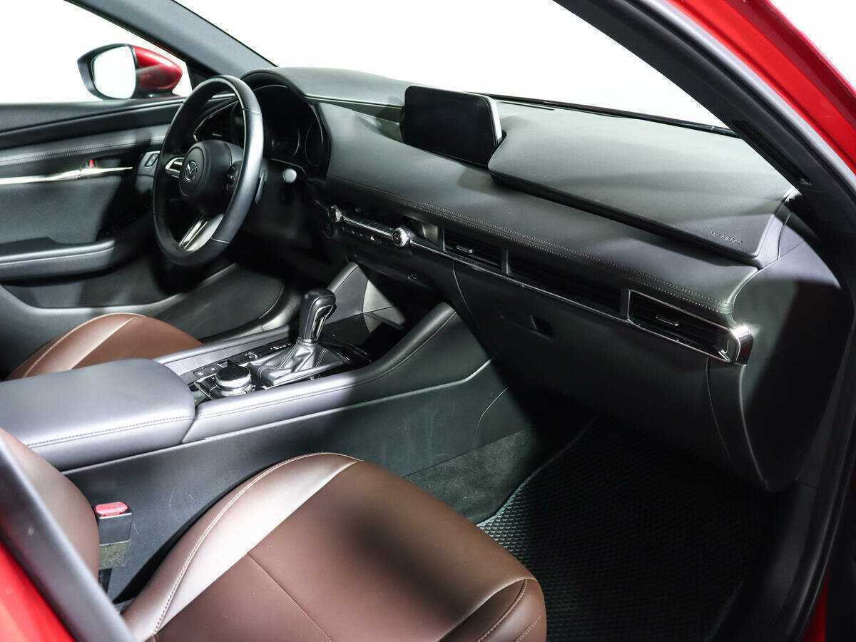 Mazda 3 2019 года с пробегом. Фото: #9